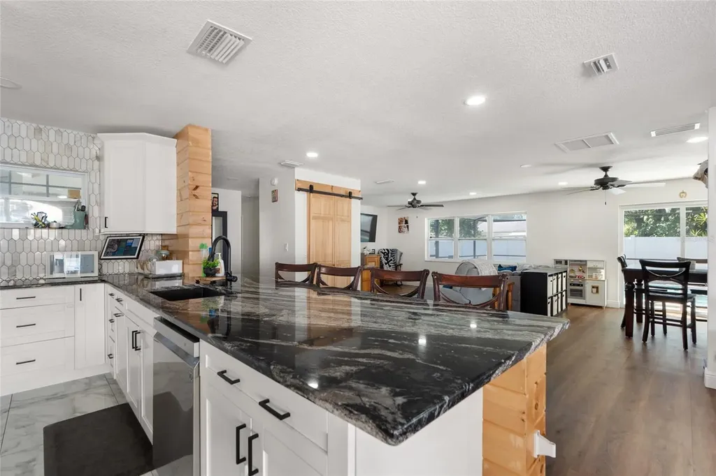 7124 Wrenwood Circle Tampa FL 33617