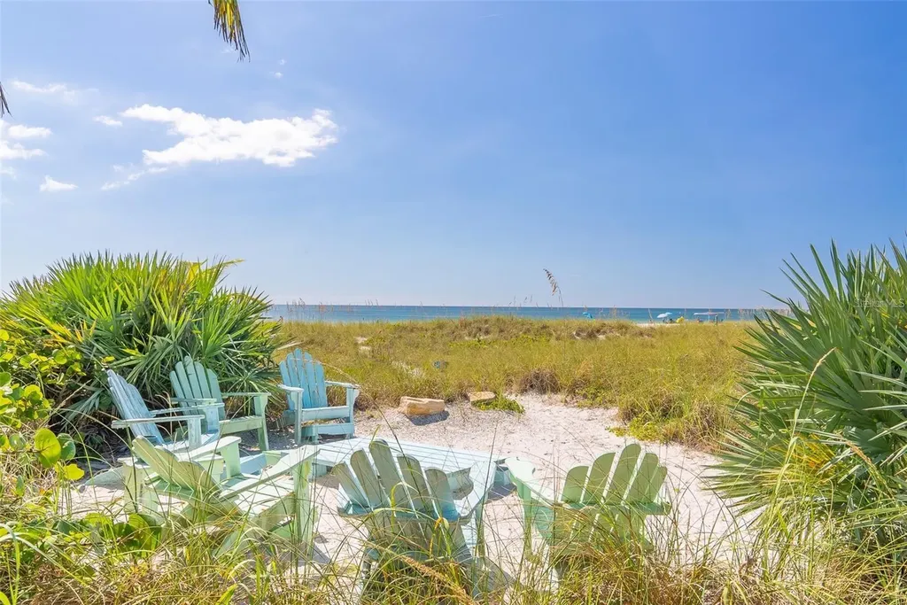 102 Sunset Lane Holmes Beach FL 34217