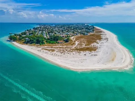102 Sunset Lane Holmes Beach FL 34217