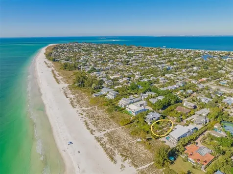 102 Sunset Lane Holmes Beach FL 34217