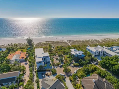 102 Sunset Lane Holmes Beach FL 34217