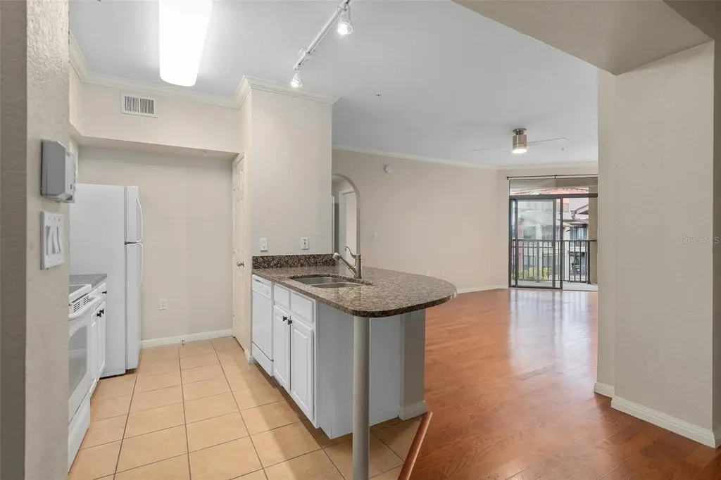 911 N Orange Orlando FL 32801