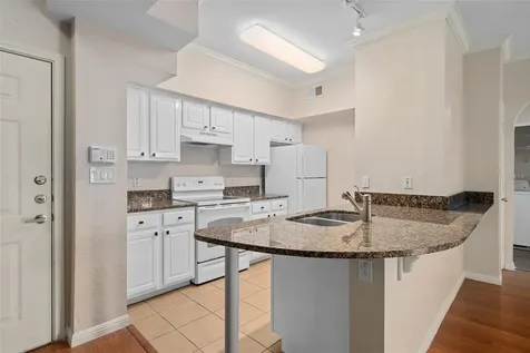 911 N Orange Orlando FL 32801