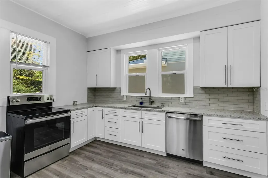 2119 W Spruce Street Tampa FL 33607