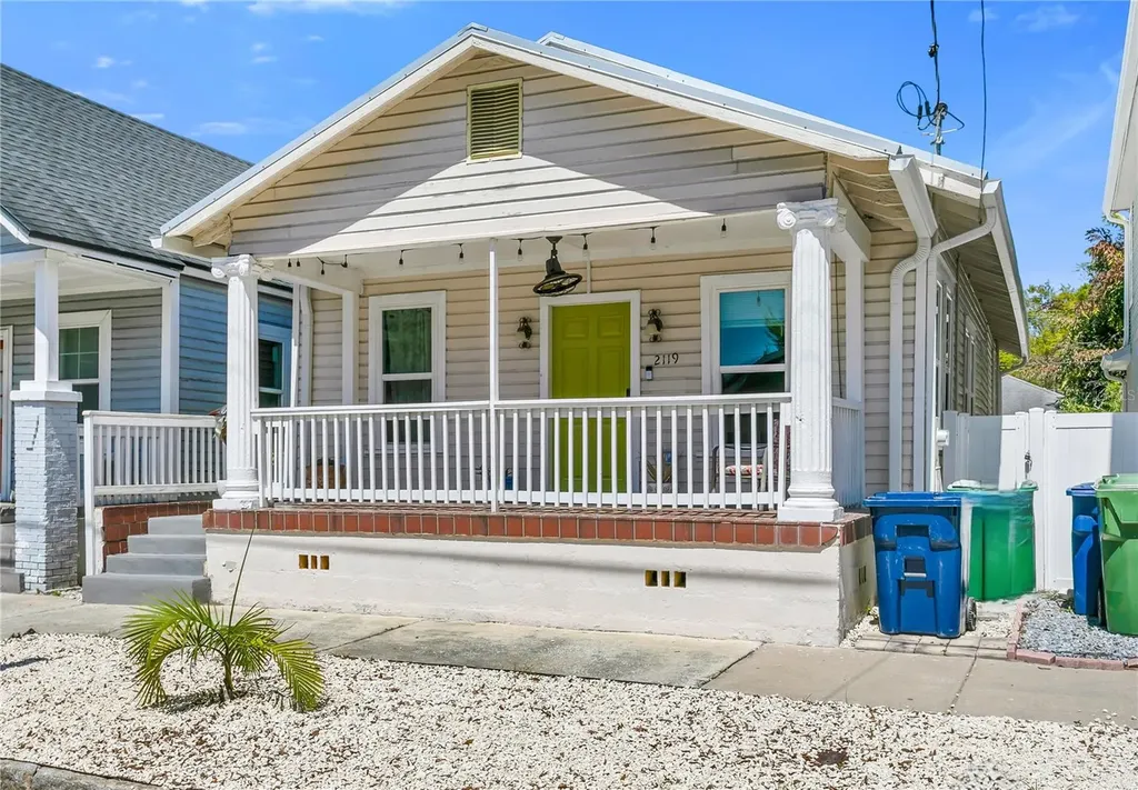 2119 W Spruce Street Tampa FL 33607