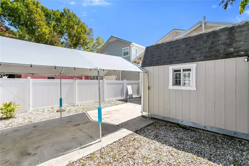 2119 W Spruce Street Tampa FL 33607