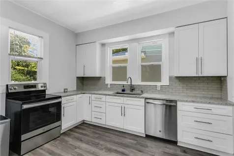 2119 W Spruce Street Tampa FL 33607