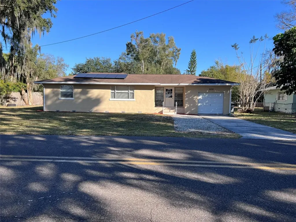 2208 Lake Boulevard Winter Haven FL 33881