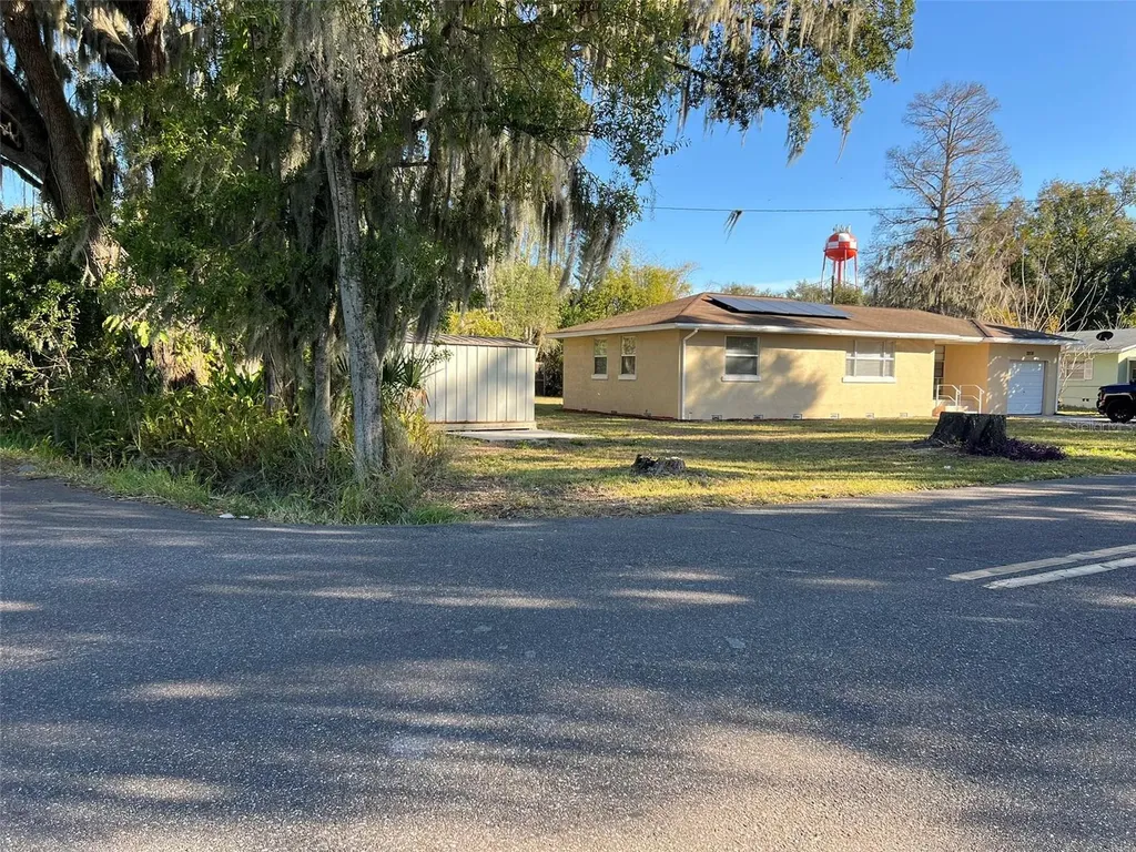 2208 Lake Boulevard Winter Haven FL 33881