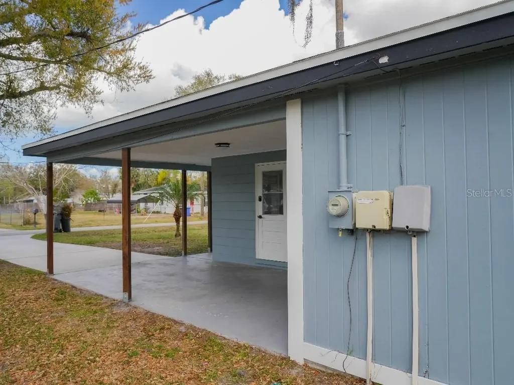 726 Ornelda Street SW Ruskin FL 33570