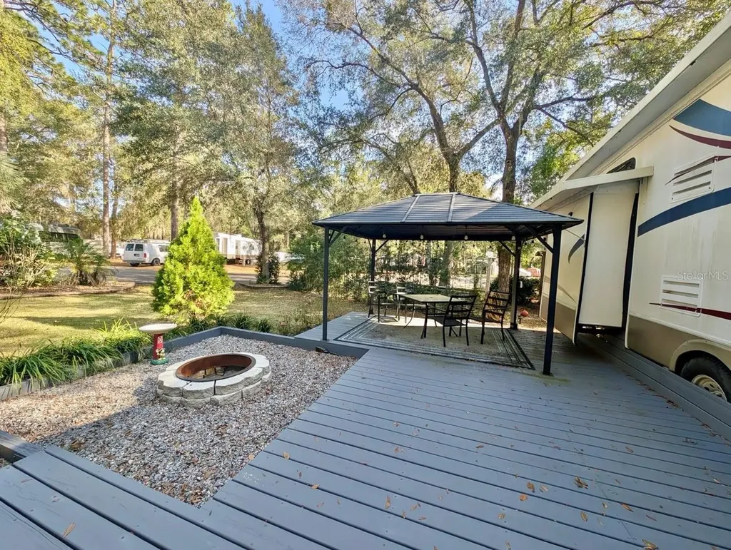 14131 NE 253rd Avenue Road Salt Springs FL 32134