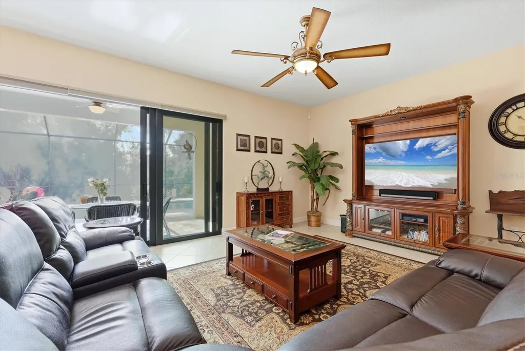707 Dogwood Run Bradenton FL 34212