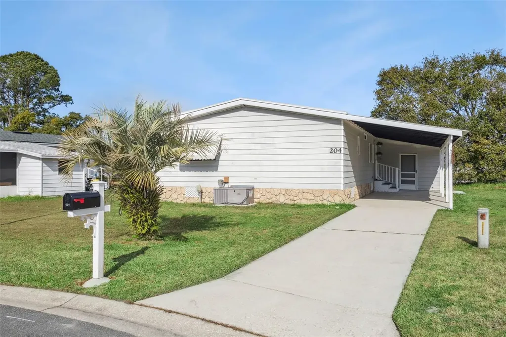 204 Bay Court Kissimmee FL 34758