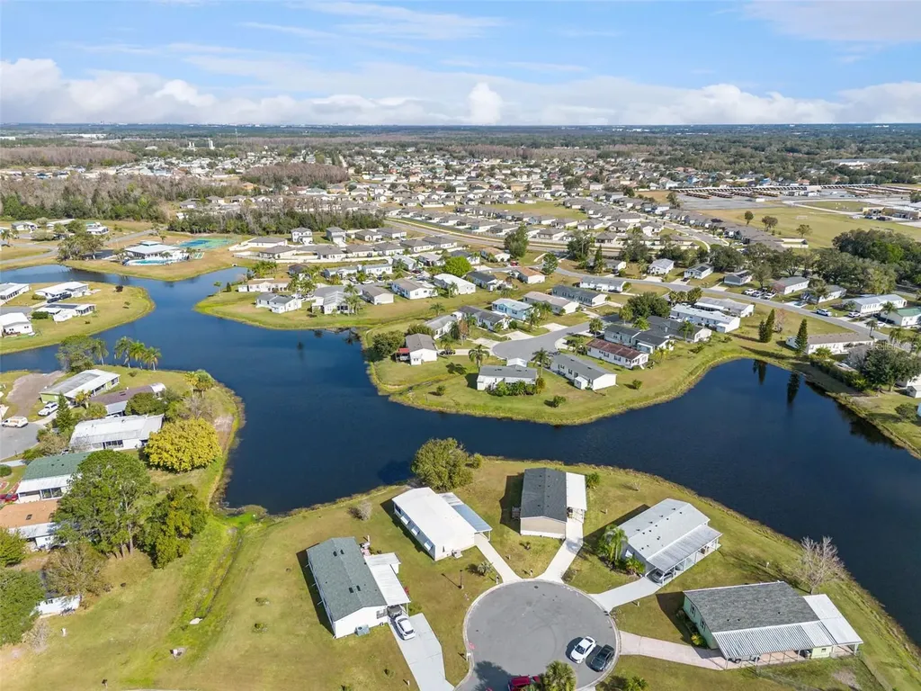 204 Bay Court Kissimmee FL 34758
