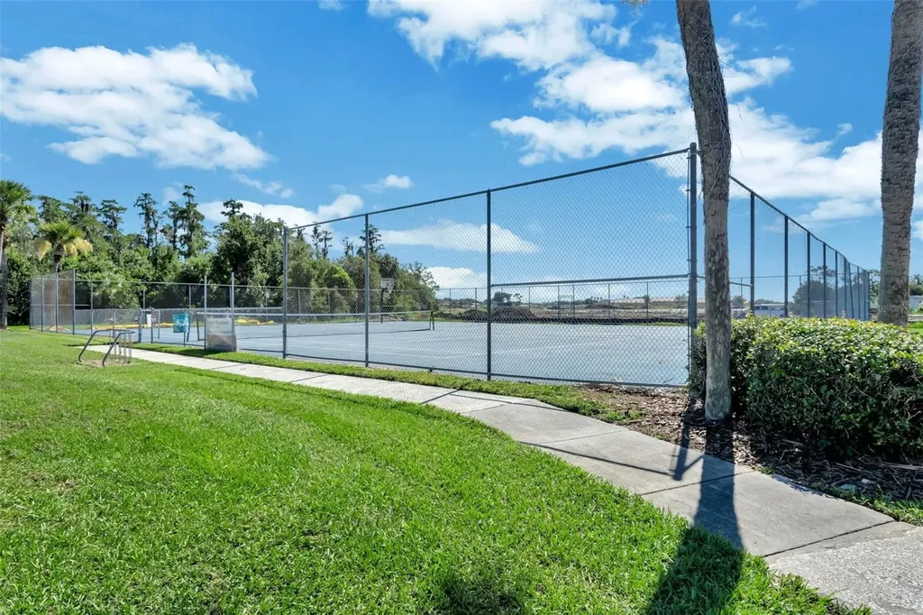 204 Bay Court Kissimmee FL 34758