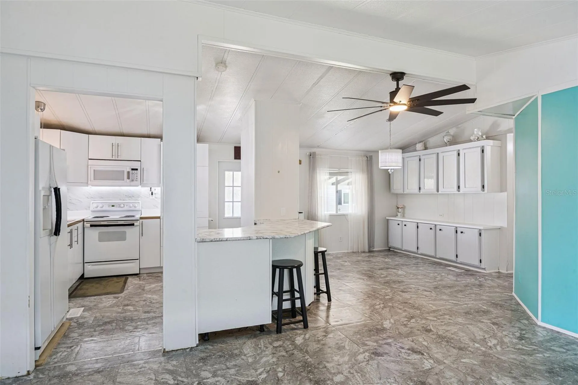 204 Bay Court Kissimmee FL 34758
