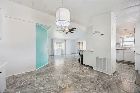 204 Bay Court Kissimmee FL 34758