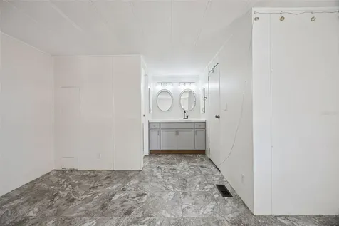 204 Bay Court Kissimmee FL 34758