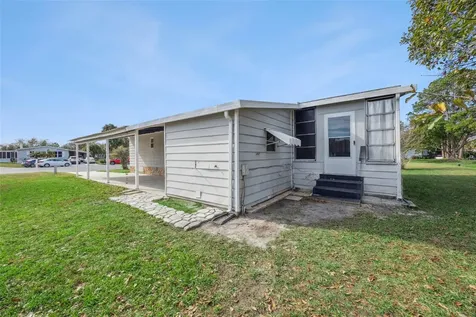 204 Bay Court Kissimmee FL 34758