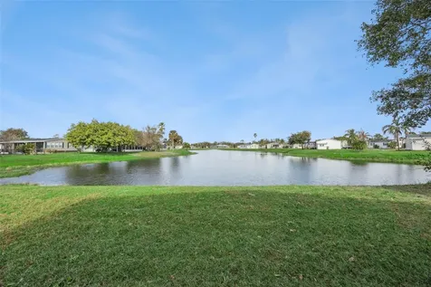 204 Bay Court Kissimmee FL 34758