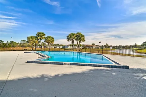 204 Bay Court Kissimmee FL 34758