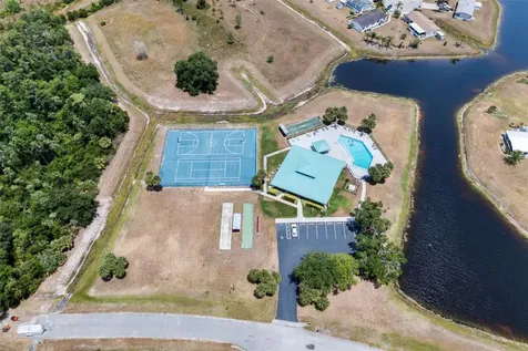 204 Bay Court Kissimmee FL 34758