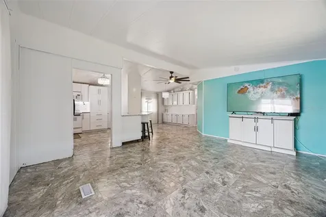 204 Bay Court Kissimmee FL 34758