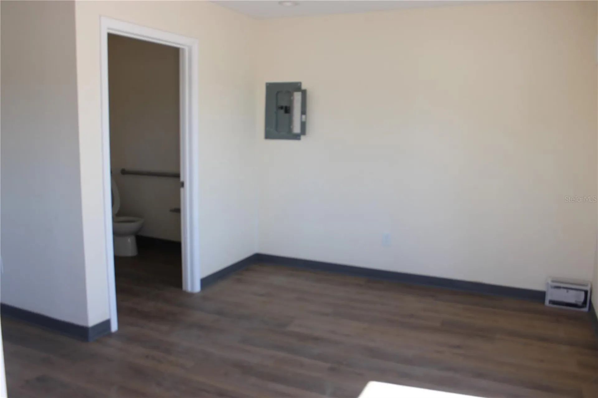 1516-1518 Us Highway 19 Holiday FL 34691