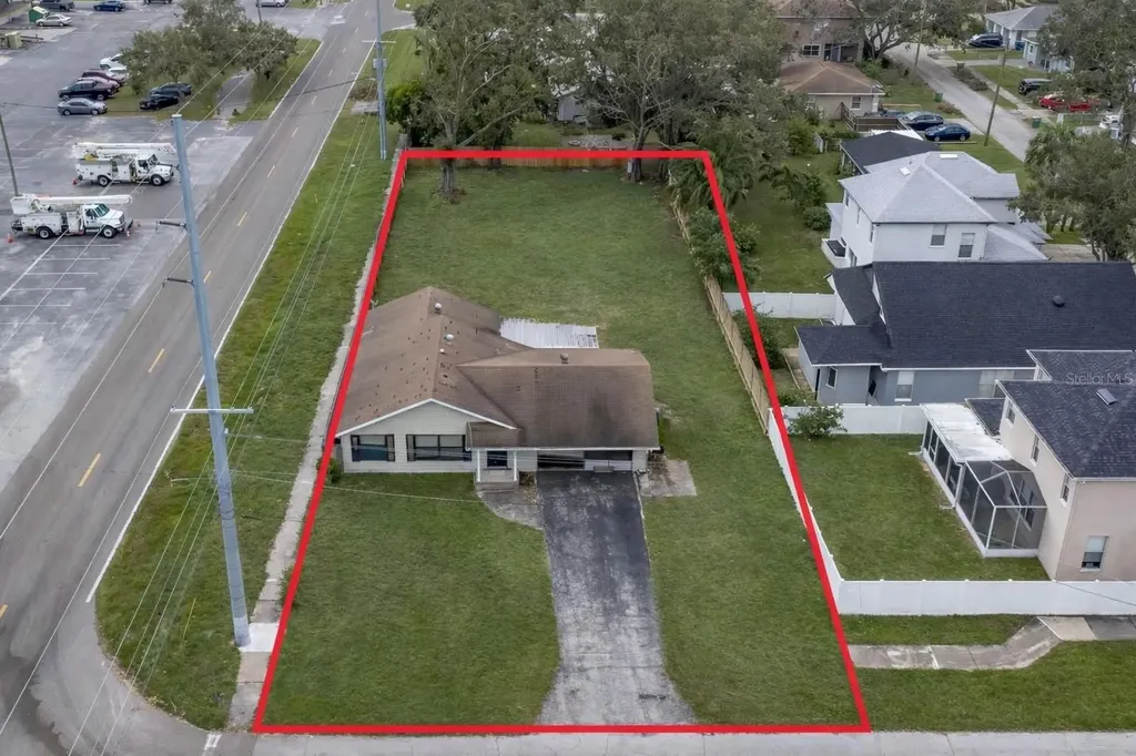 4402 W Lancaster Street Tampa FL 33616