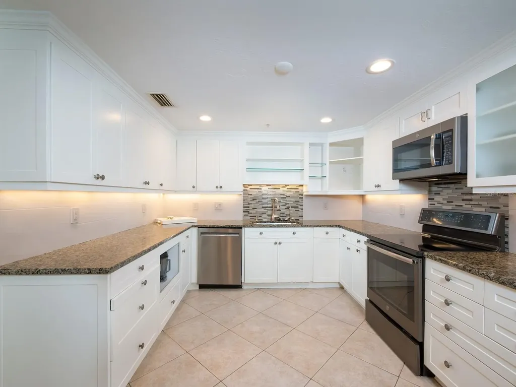 1255 N Gulfstream Avenue Sarasota FL 34236