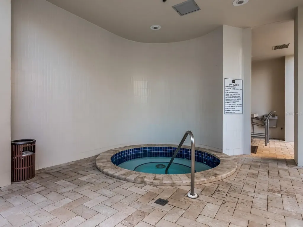 1255 N Gulfstream Avenue Sarasota FL 34236