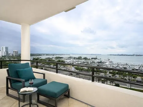 1255 N Gulfstream Avenue Sarasota FL 34236