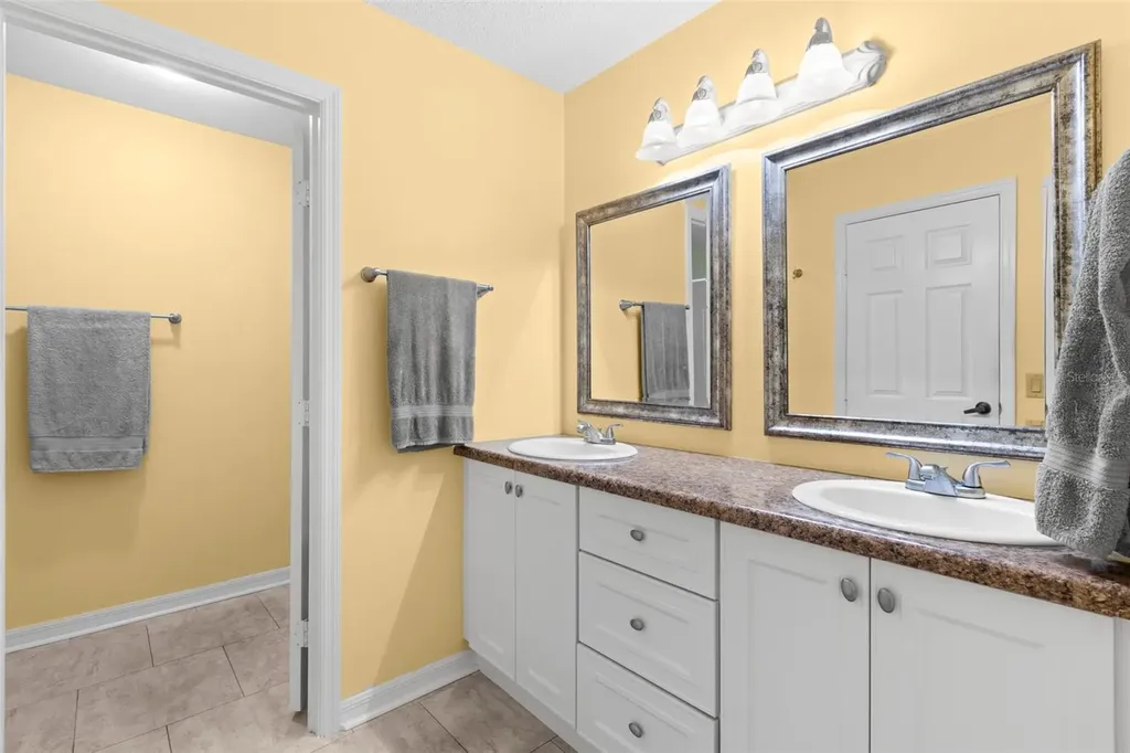 1013 Caravel Court Tarpon Springs FL 34689