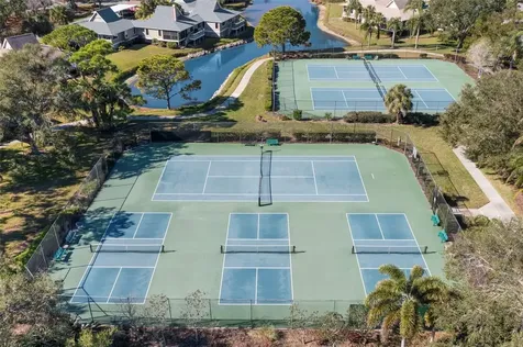 1013 Caravel Court Tarpon Springs FL 34689