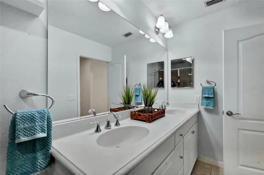 8139 Miramar Way Lakewood Ranch FL 34202