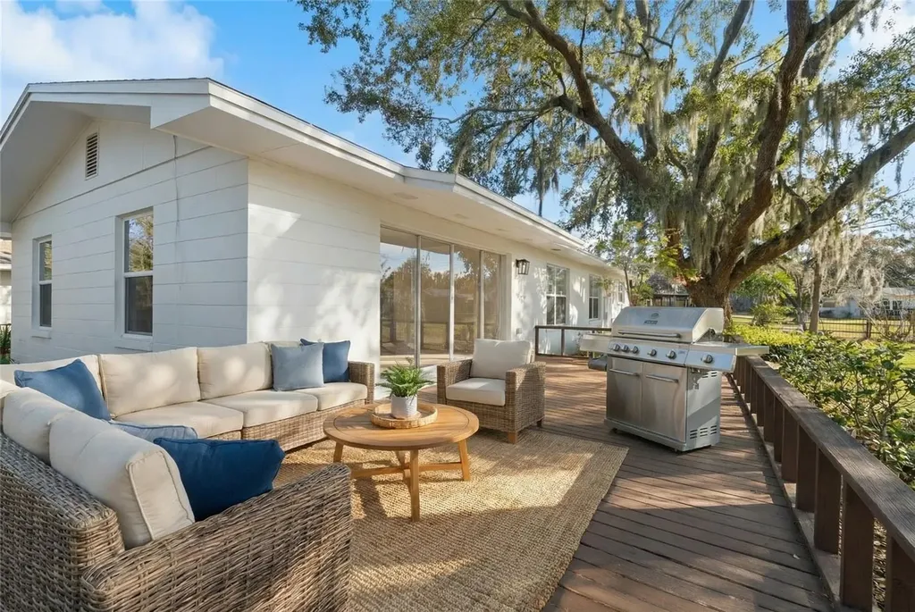 4915 Whiteoak Drive E Lakeland FL 33813