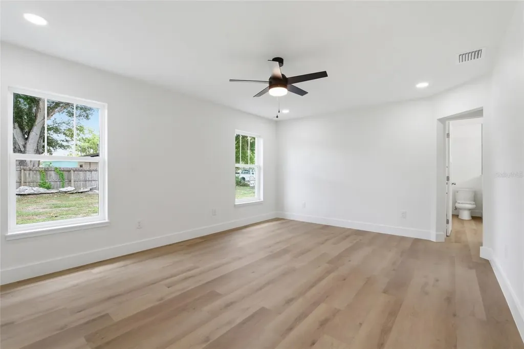 3837 44th Avenue N St Petersburg FL 33714