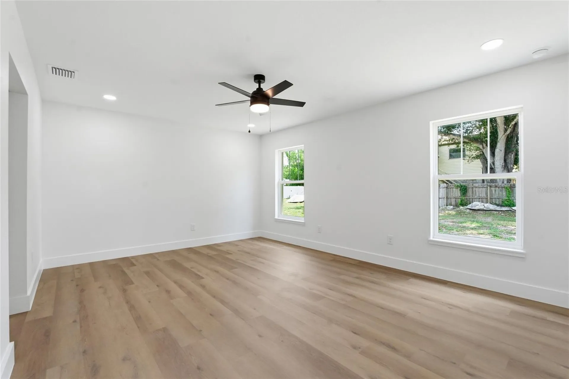 3837 44th Avenue N St Petersburg FL 33714