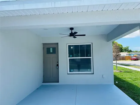 3837 44th Avenue N St Petersburg FL 33714