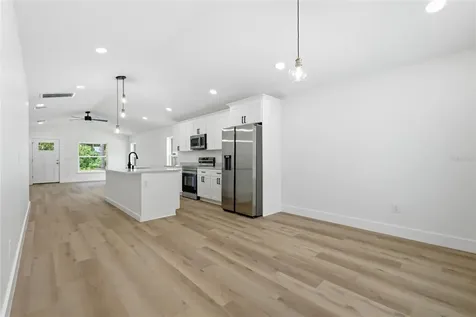 3837 44th Avenue N St Petersburg FL 33714