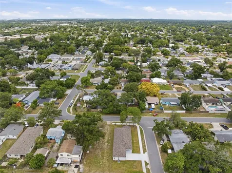 3837 44th Avenue N St Petersburg FL 33714