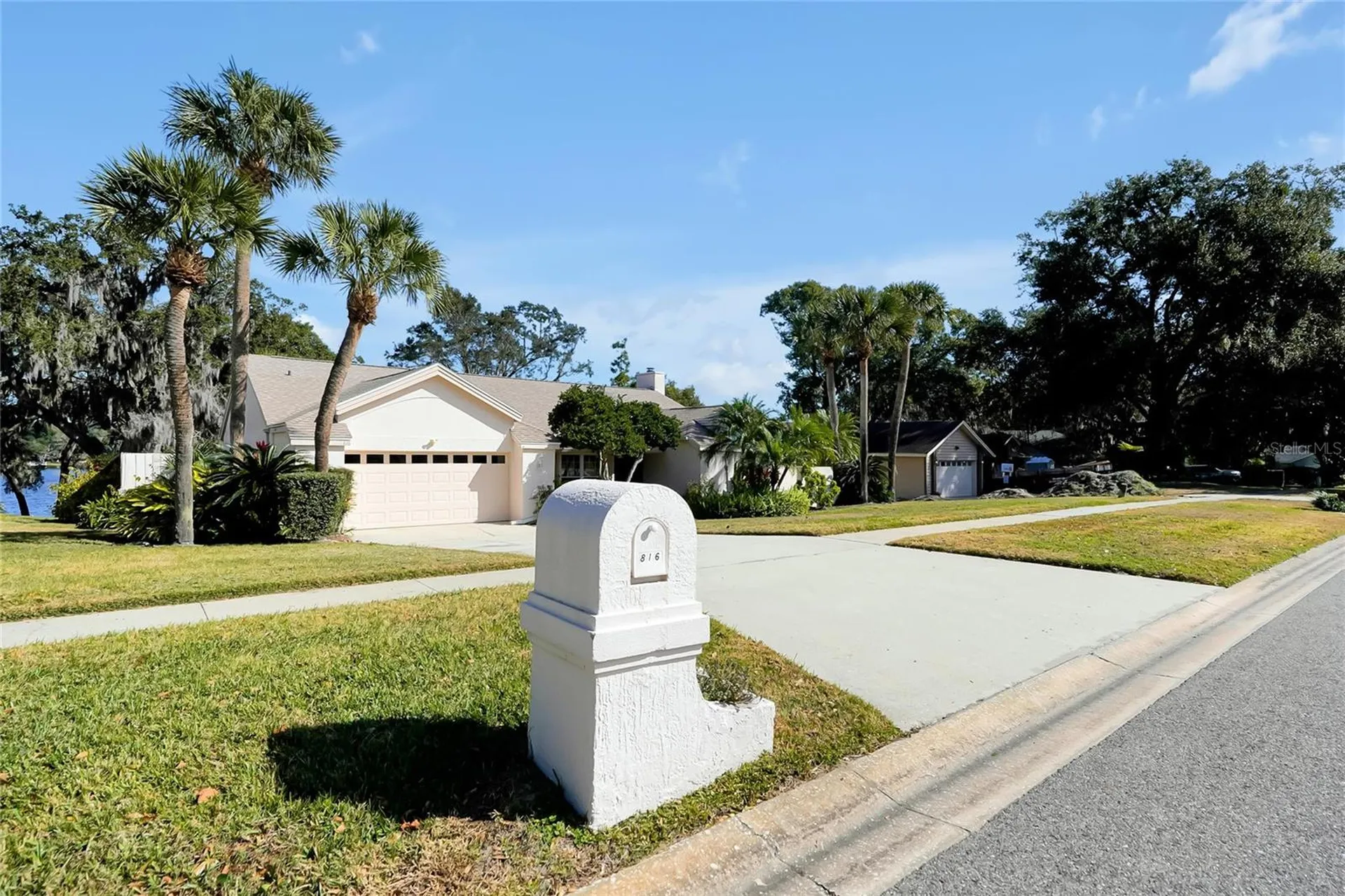 816 Rosemere Circle Orlando FL 32835