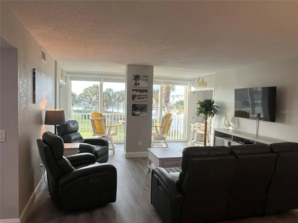 10216 Regal Drive Largo FL 33774