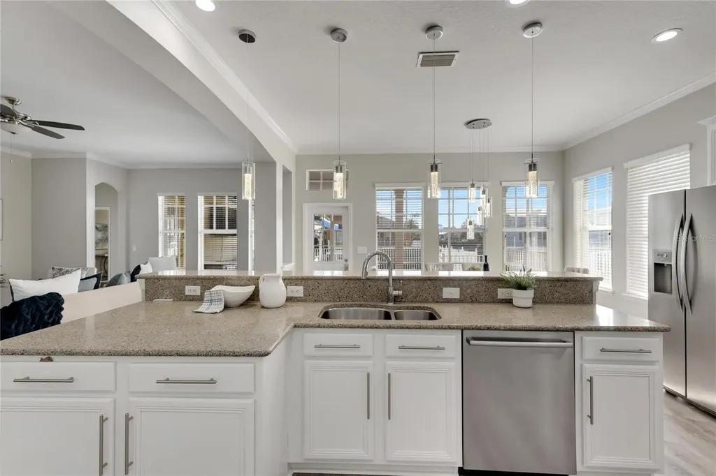 528 Islebay Drive Apollo Beach FL 33572