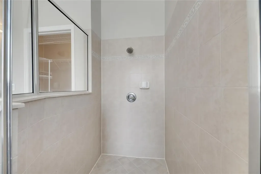 528 Islebay Drive Apollo Beach FL 33572