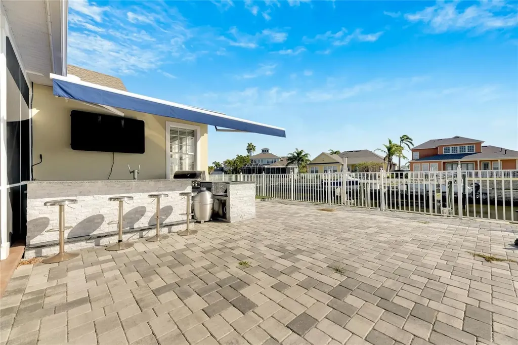 528 Islebay Drive Apollo Beach FL 33572