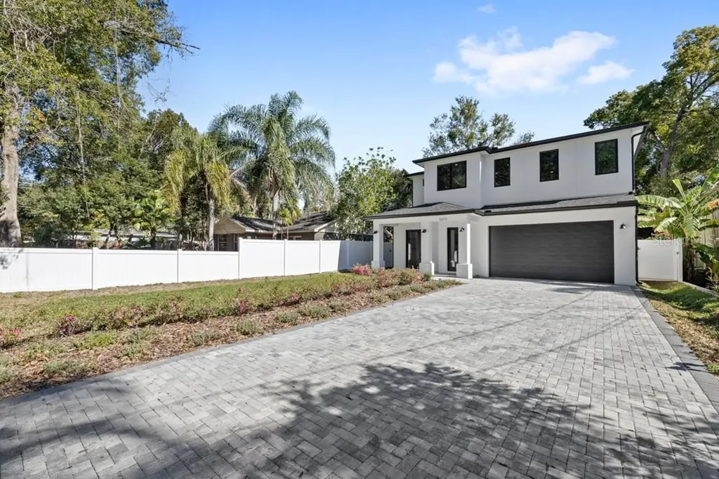 1217 Cloverlawn Avenue Orlando FL 32806