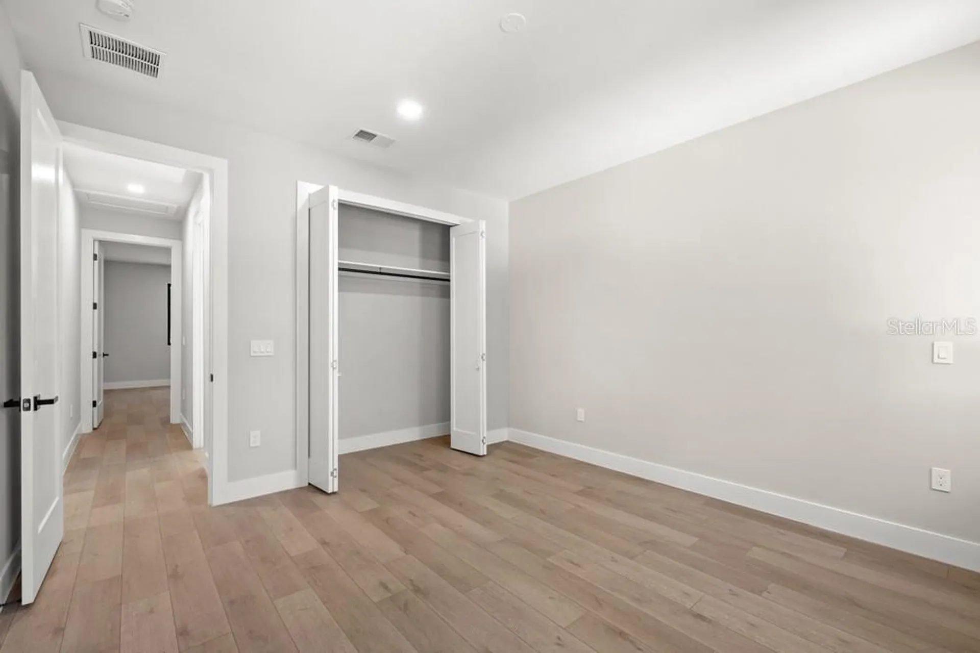 1217 Cloverlawn Avenue Orlando FL 32806
