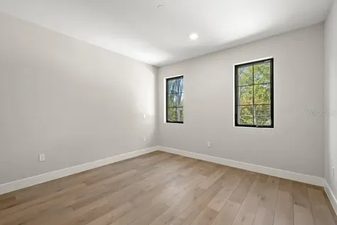 1217 Cloverlawn Avenue Orlando FL 32806