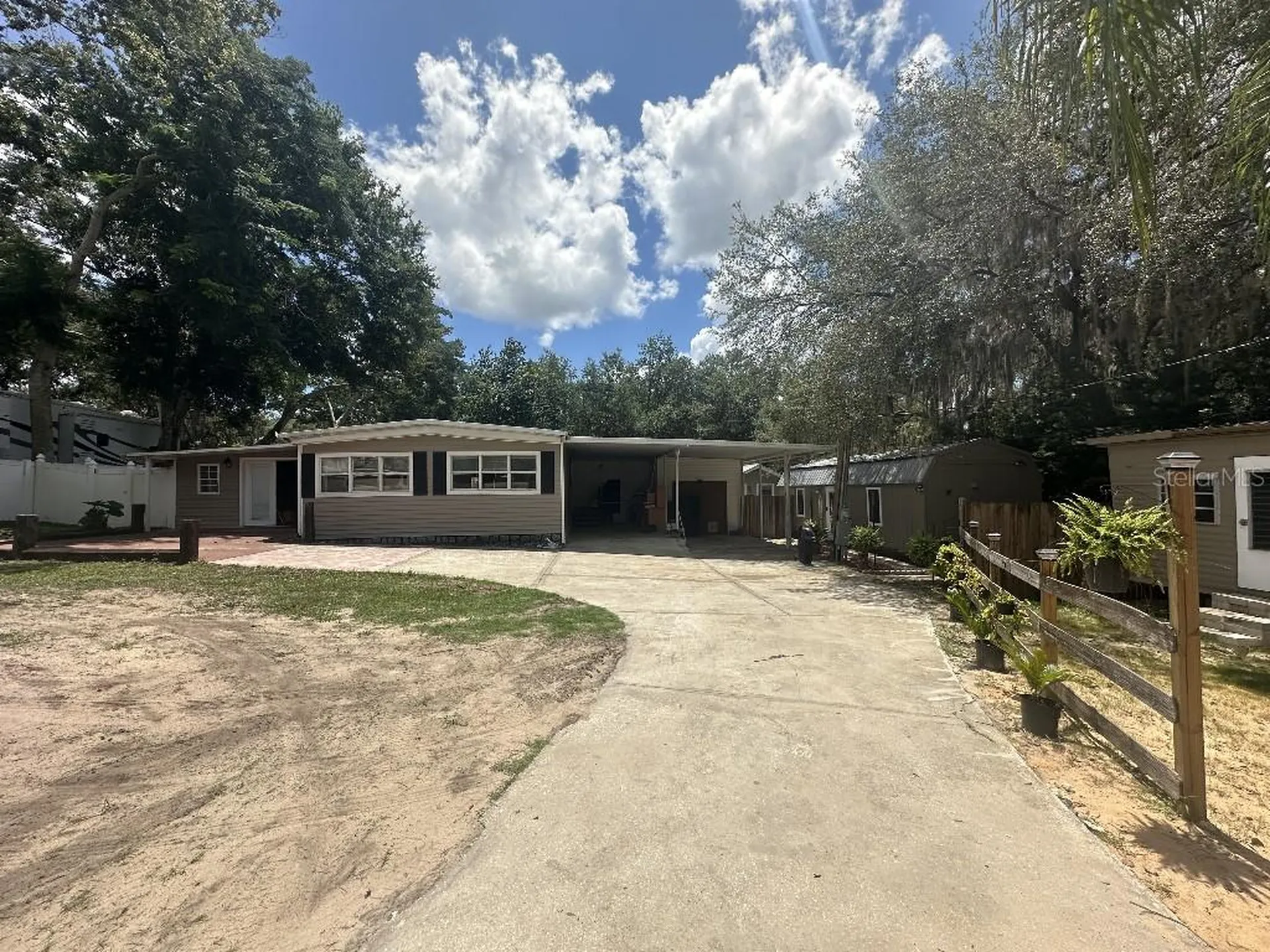16975 SE 249th Avenue Umatilla FL 32784